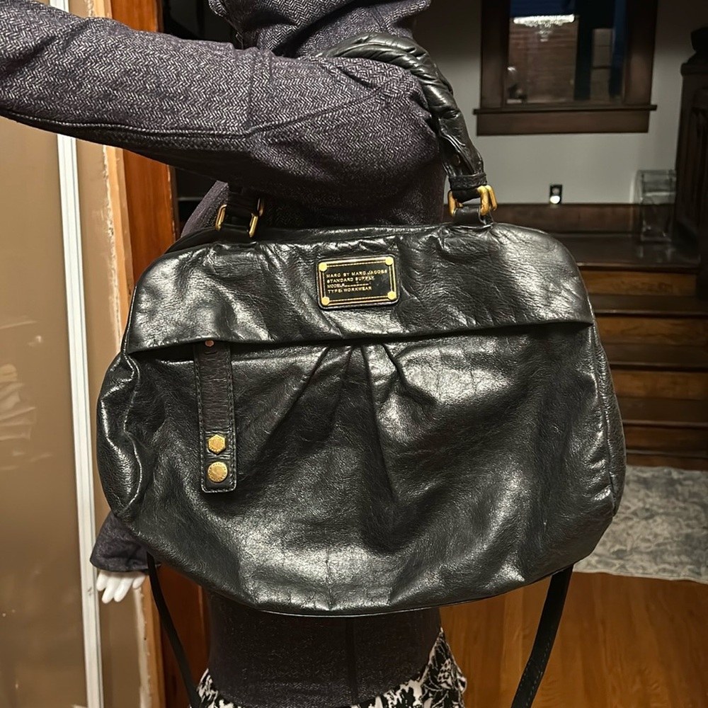 Marc by Marc Jacob’s black leather shoulder bag
